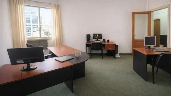 Oficina en Avenida Presidente Roque Sáenz Peña 700