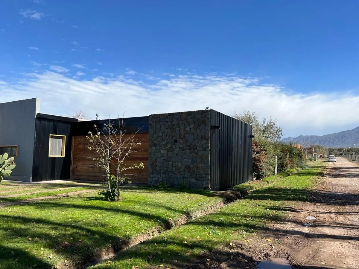 Casa en Gobernador Ortiz 1000