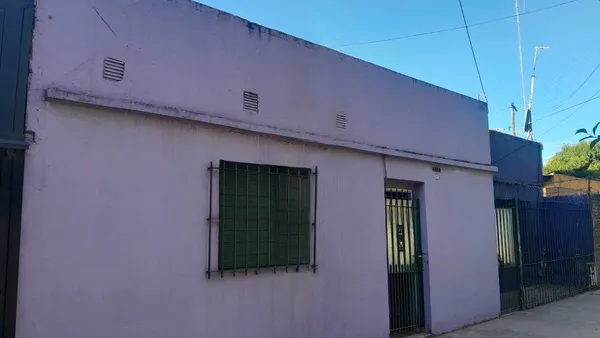 Casa en Luis Piedra Buena 5100