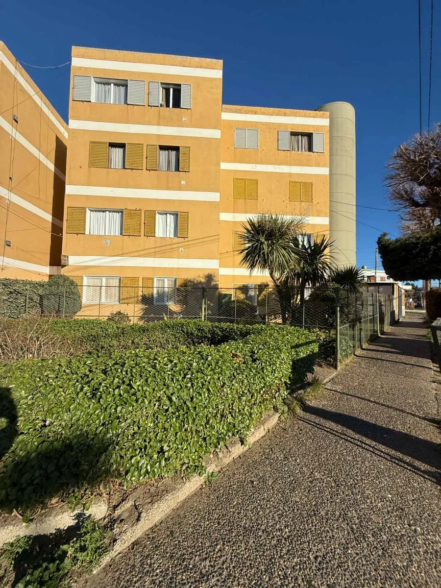 Departamento en Vuelta de Obligado 2500