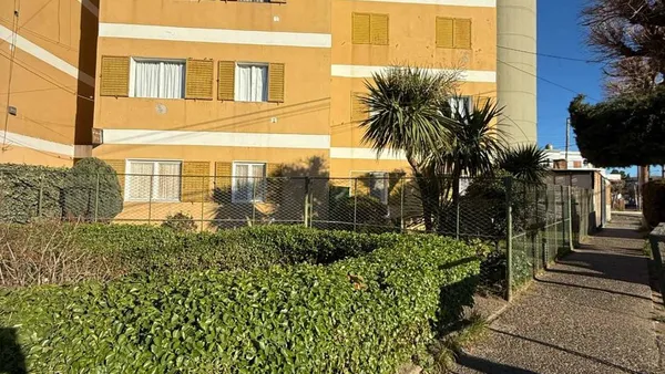 Departamento en Vuelta de Obligado 2500
