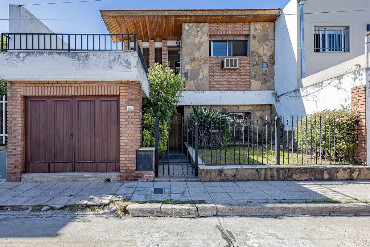 Casa en Lourdes 700