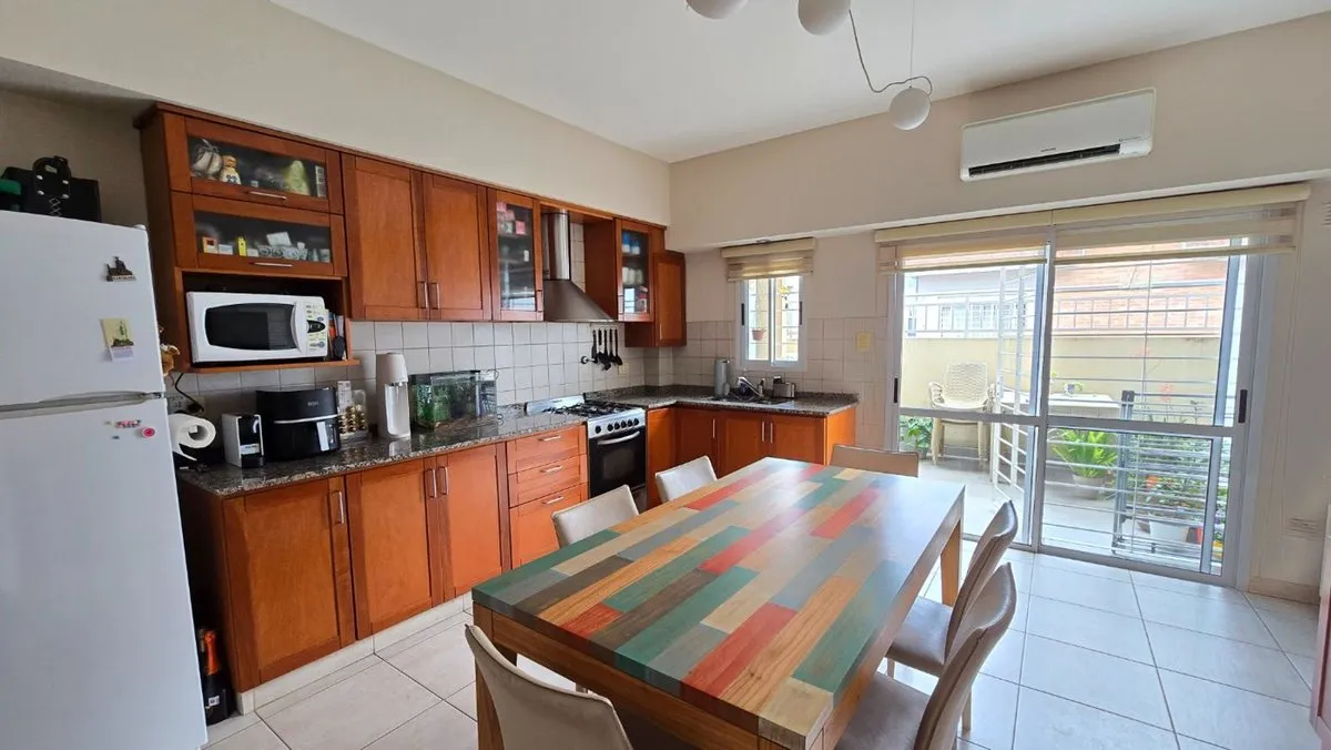 Casa en Maestra Mercedes Lascano 100