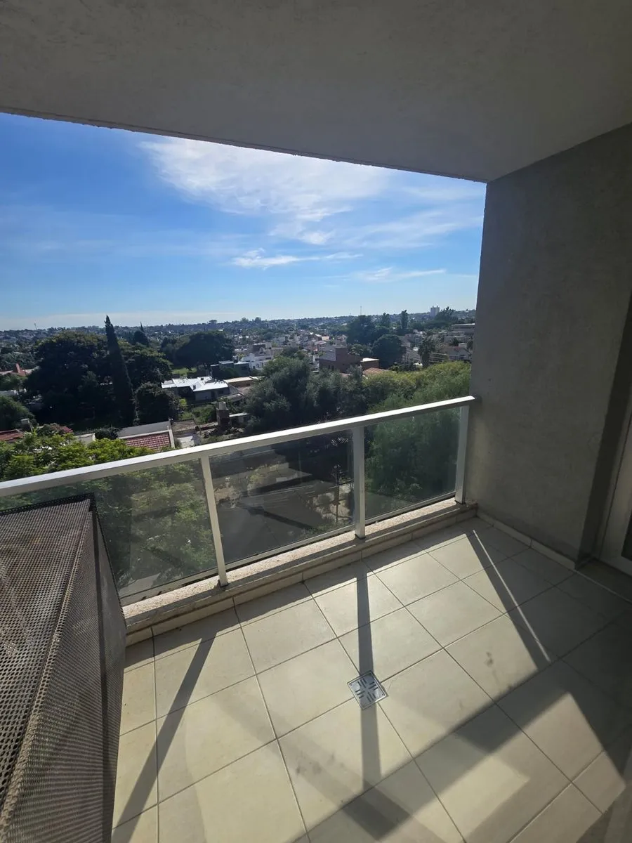 Departamento en Padre Luis Galeano 900