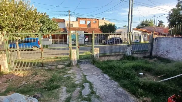 Lote en Moreno 400