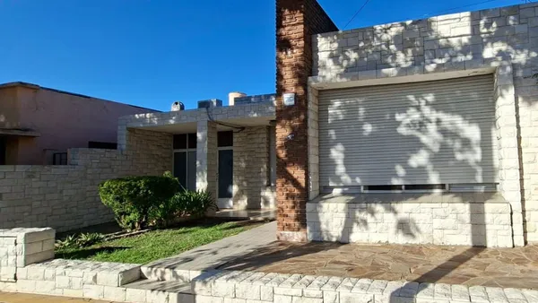 Casa en Azcuénaga 1000