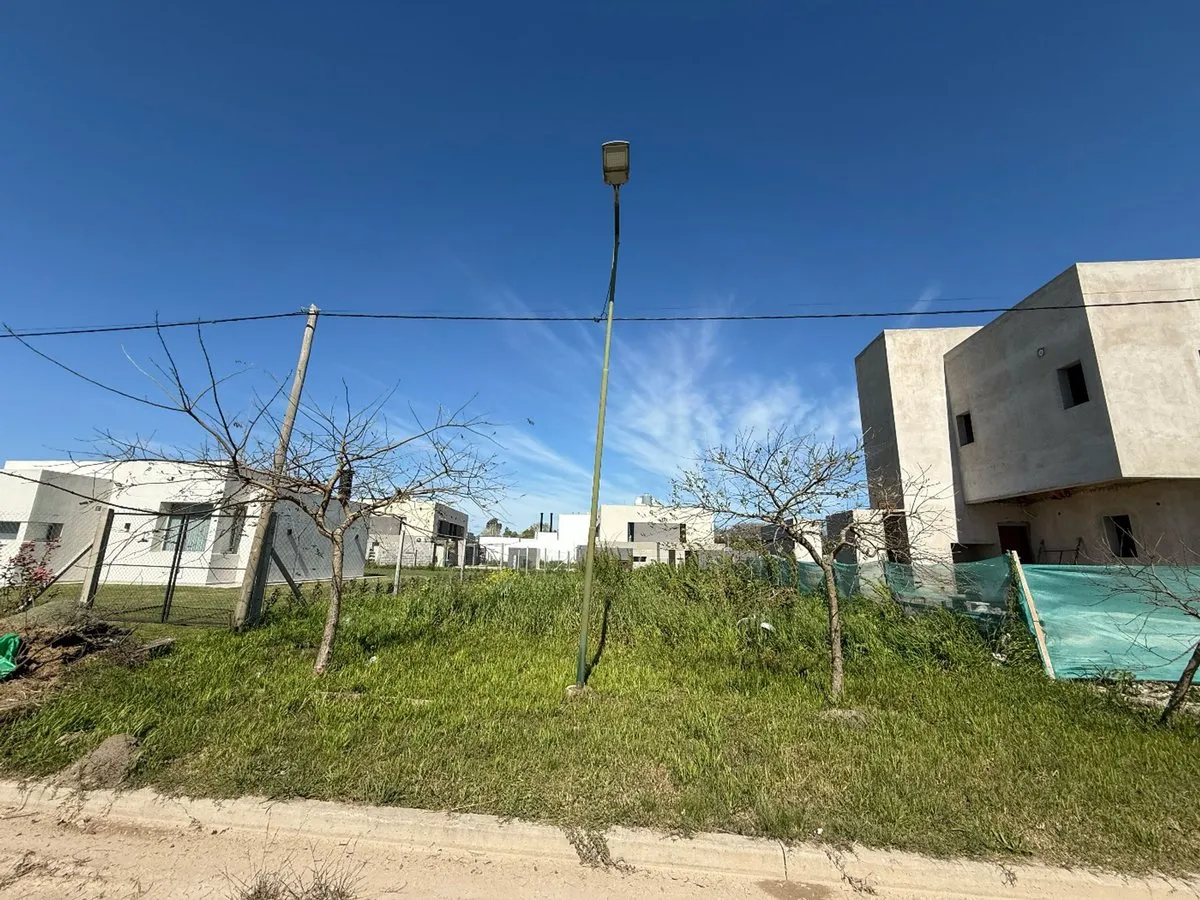 Lote en 11 E/ 456 y 457 S/N
