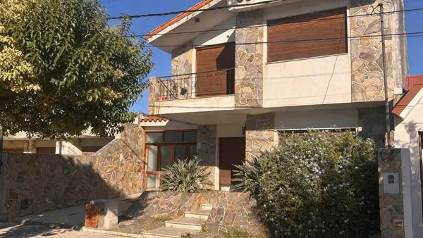 Casa en Sarmiento 800