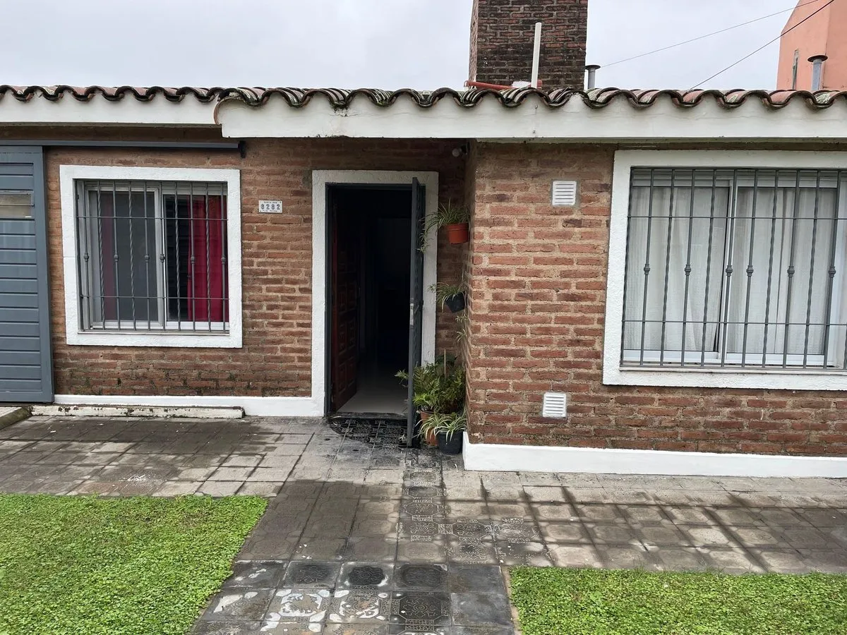 Casa en Santa Ana 6200