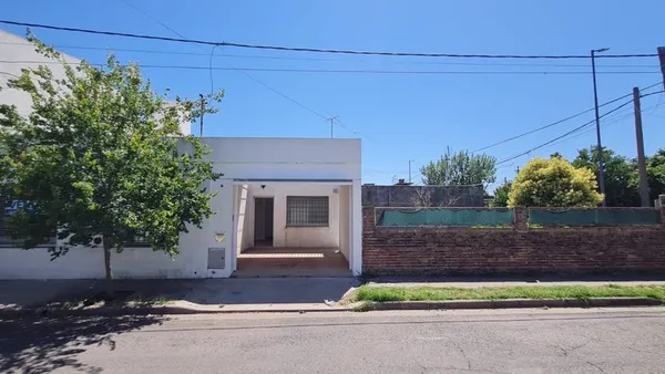 Casa en Bolívar 400