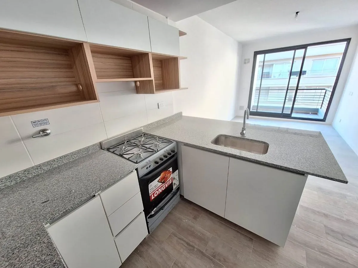 Departamento en Valentín Gómez 3500
