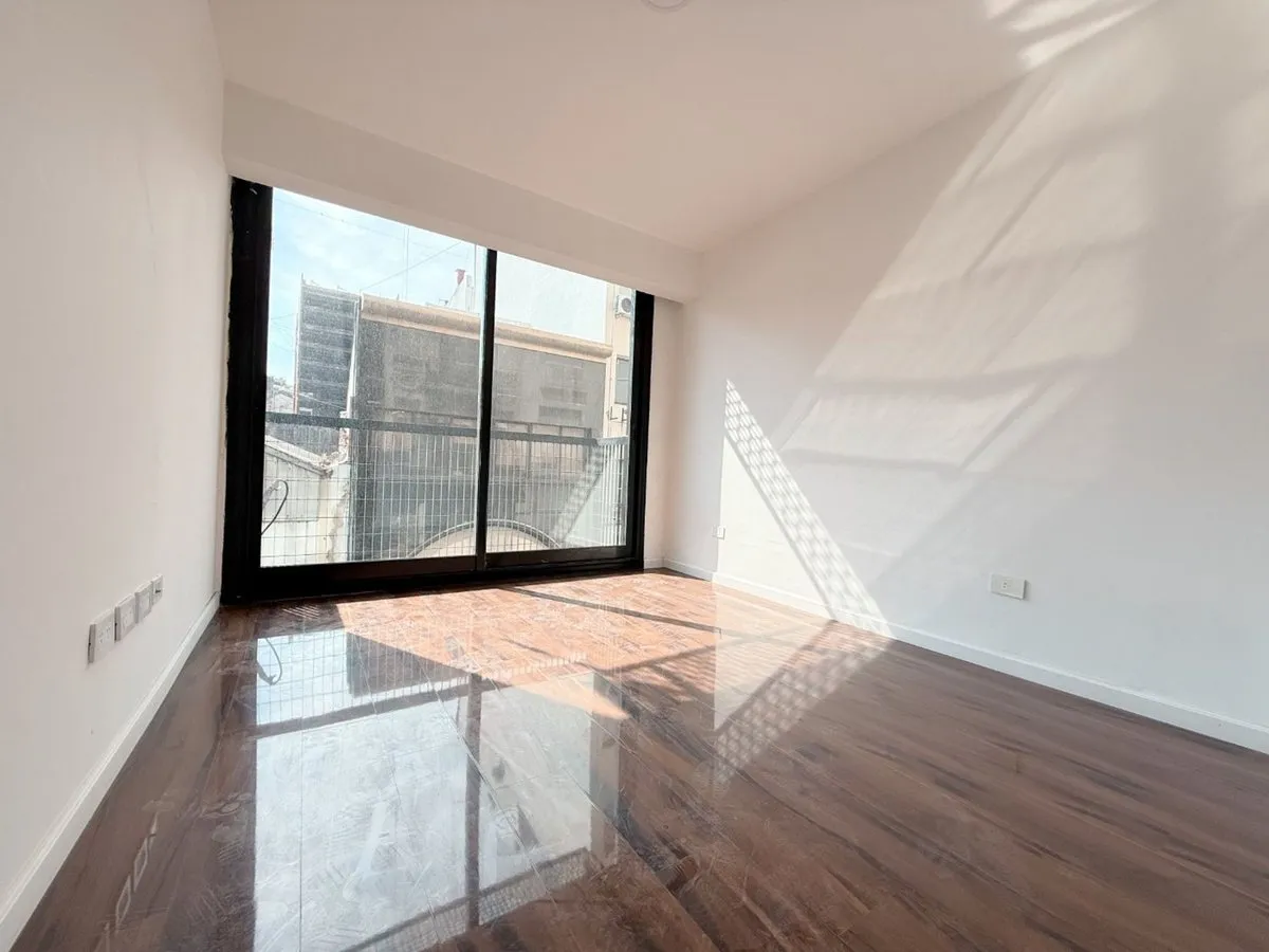 Departamento en Adolfo Alsina 1200
