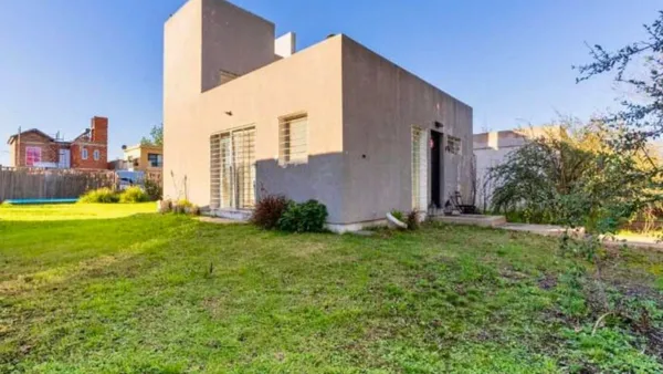 Casa en Las Rosas 3500