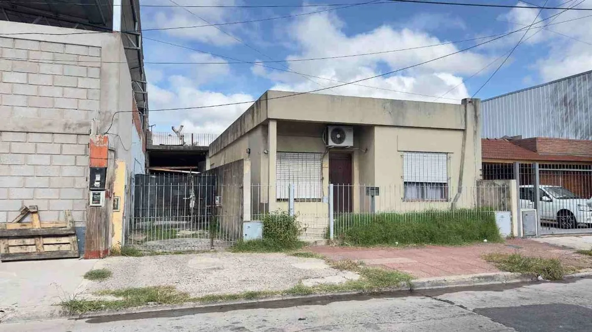 Casa en Tucumán 1300