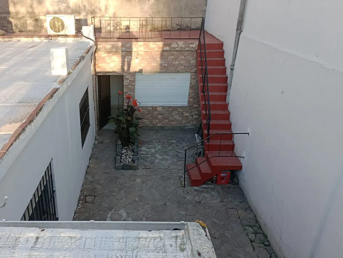 Casa en Pasaje Tokio 2000