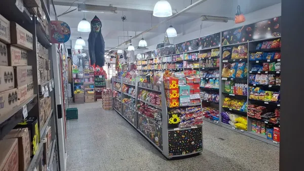 Local Comercial en Carlos Pellegrini 100