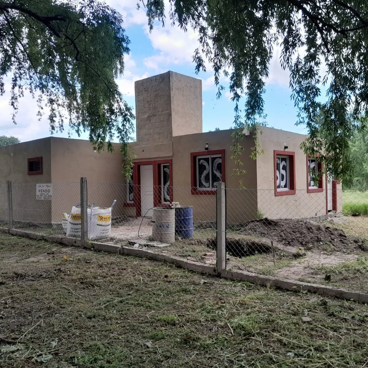 Casa en Rio Tercero y Rio Colorado 0
