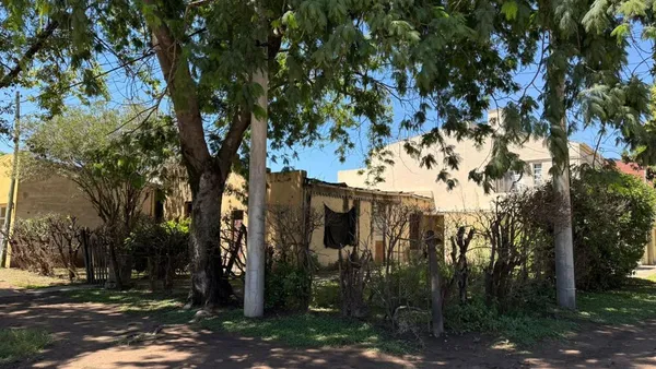 Casa en Aarón Castellanos 2400