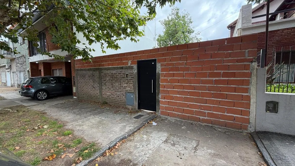 Lote en Bernardo de Monteagudo 500