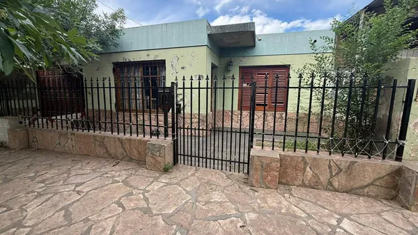 Casa en Dorrego 2500