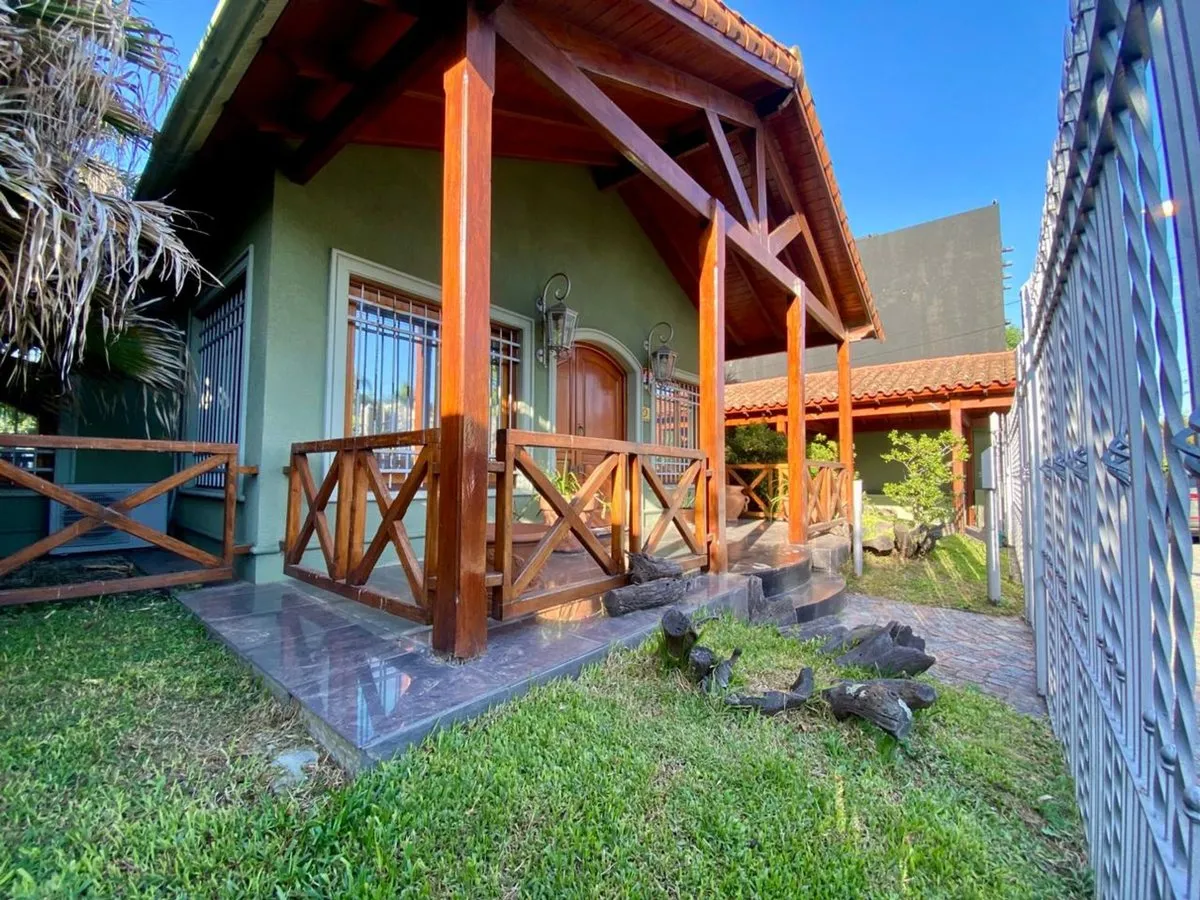 Casa en La Tacuara 4800