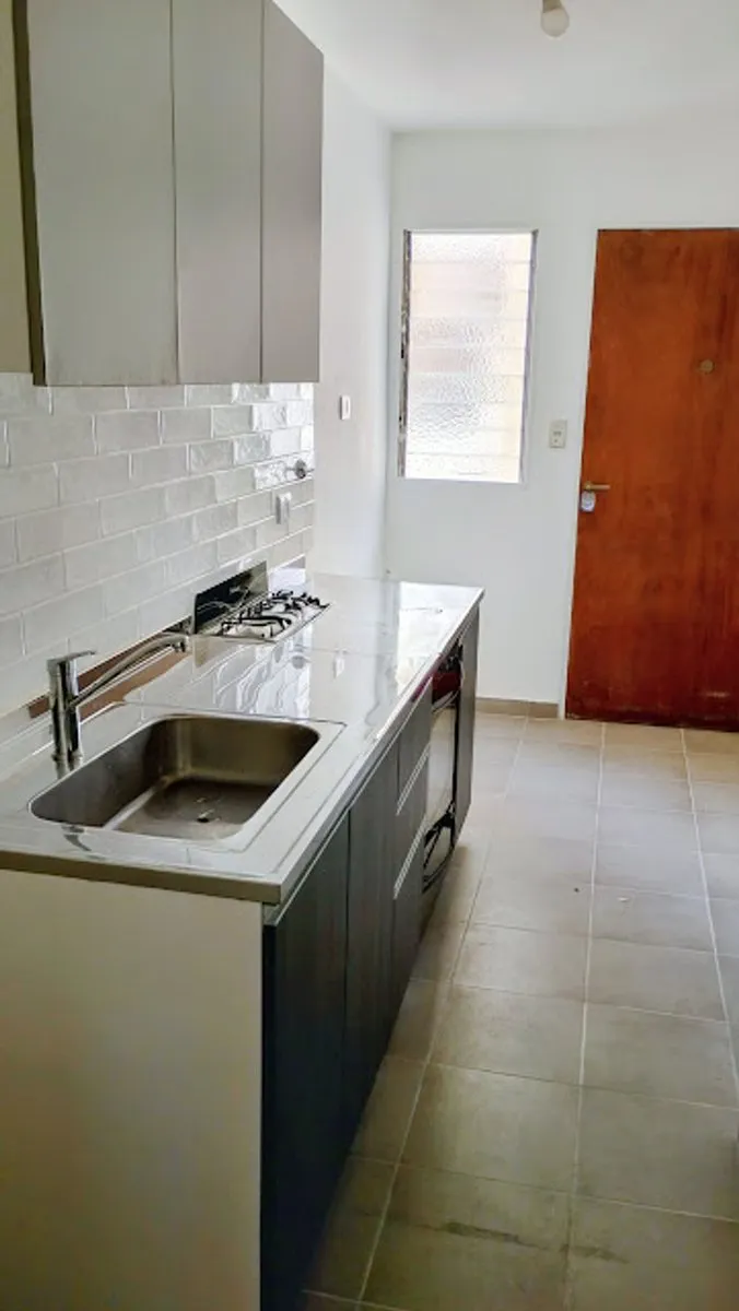 Departamento en Constitución 1200
