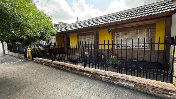 Casa en Madre Brigida Maria Postorino 3000
