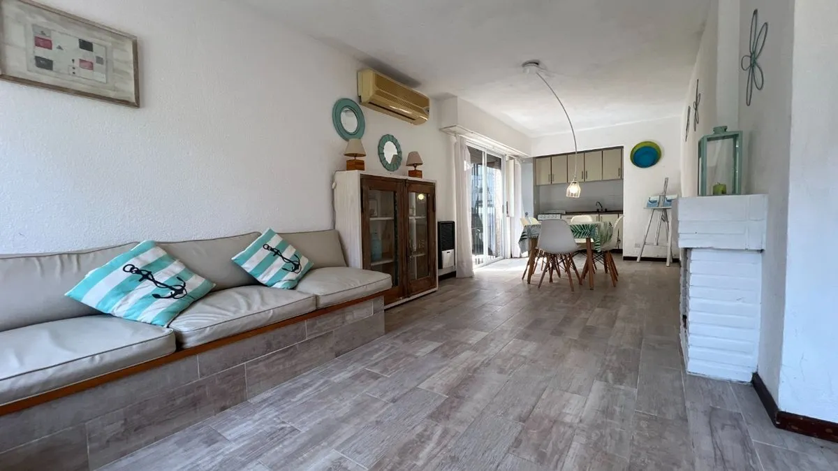 Casa en De la Corvina 900