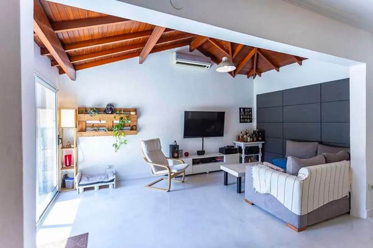 Casa en Fray Luis Beltran 300