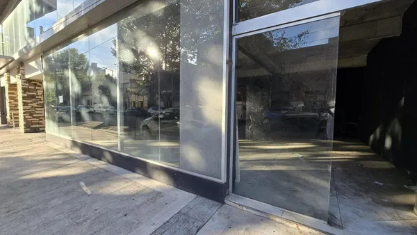 Local Comercial en Coronel Brandsen 1200