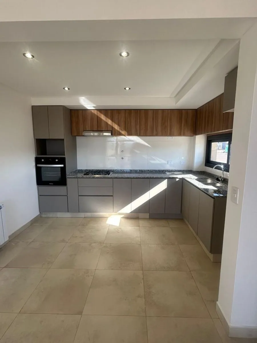 Departamento en Monte Caseros 2600