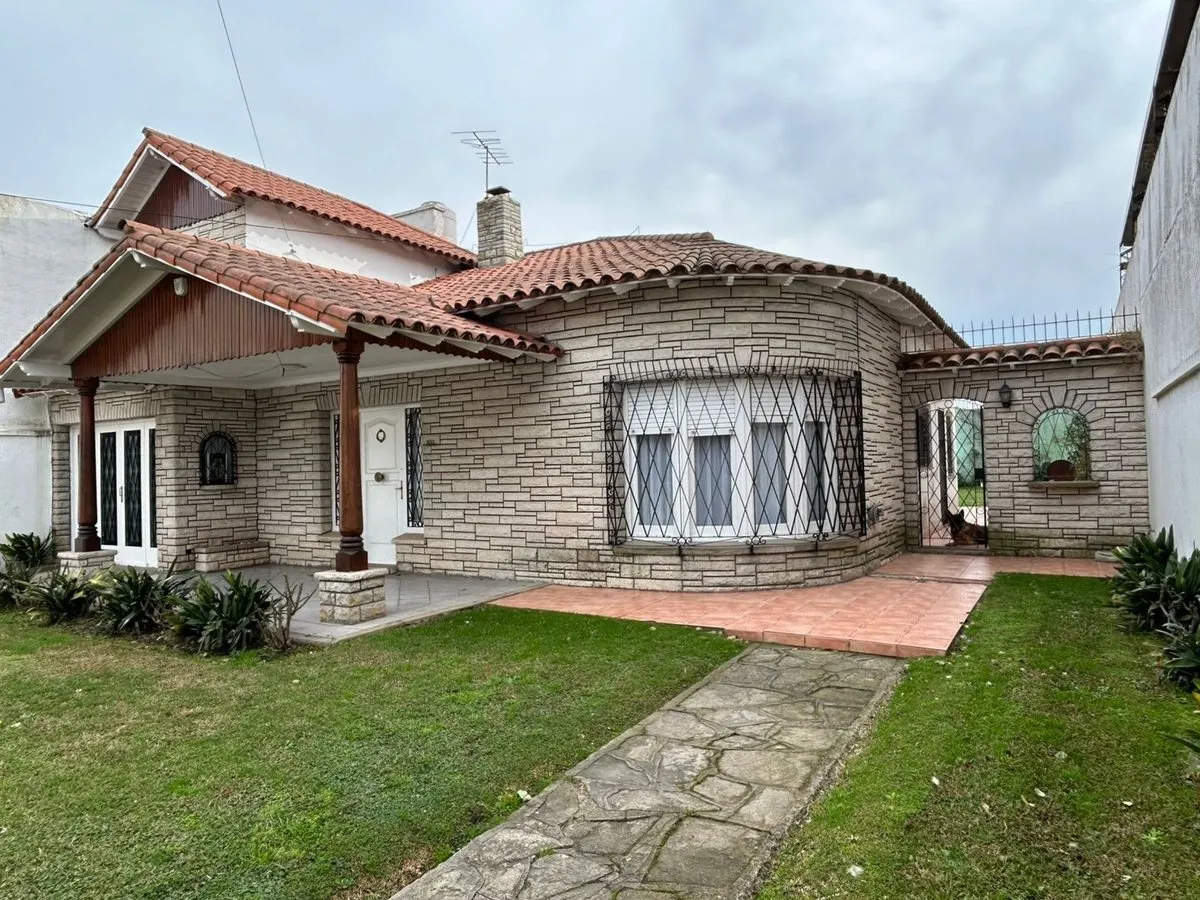 Casa en Avenida Doctor Arturo Alió 1400