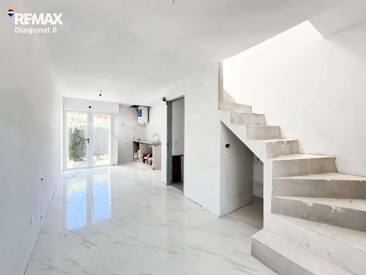 Casa en Calle 422 E/ 12 y 13 1100