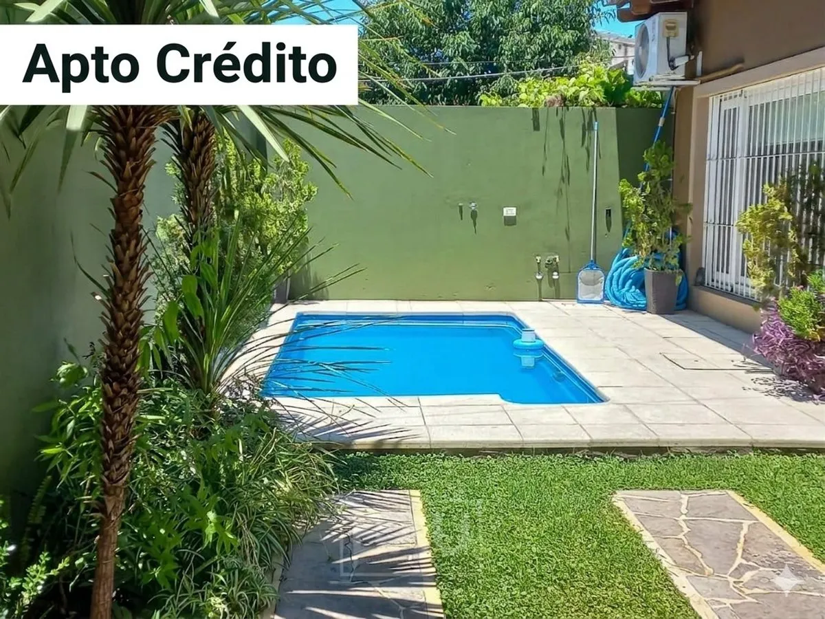 Casa en Blas Parera 1000