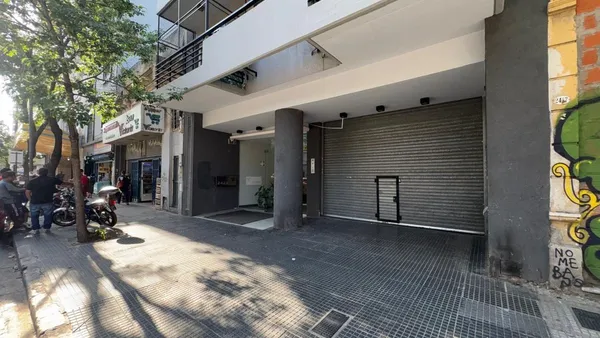 Local Comercial en Avenida San Juan 2400