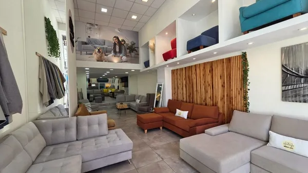 Local Comercial en Alem 100