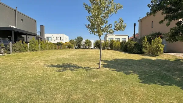 Lote en Sarmiento 3800