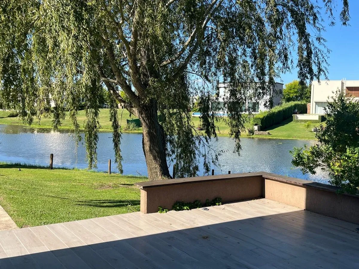 Casa en Tulipan 3900