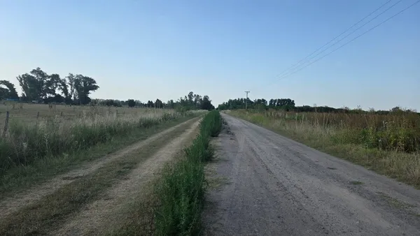 Campo en Acceso Oeste S/N