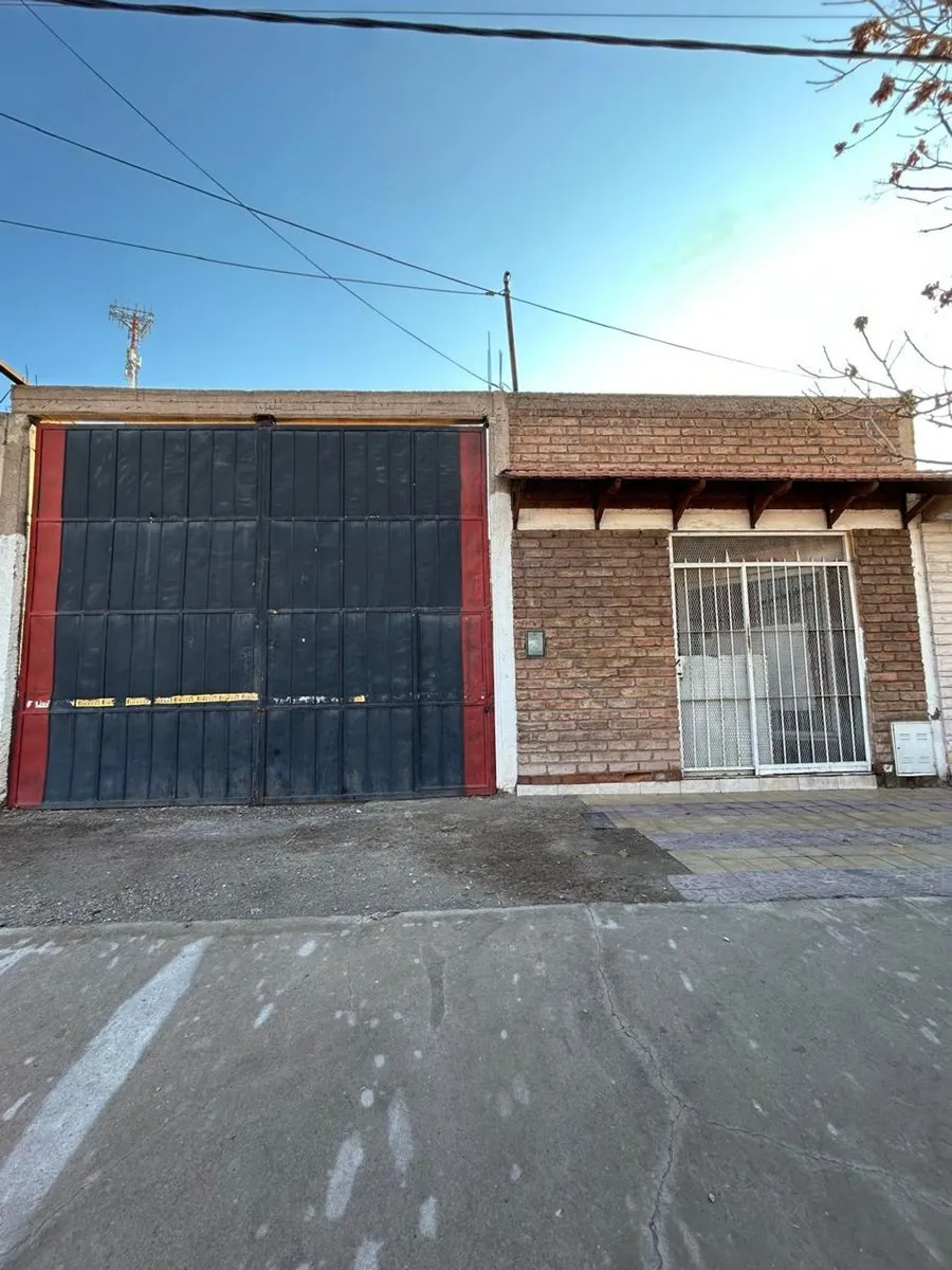 Casa en Aristóbulo del Valle 1200