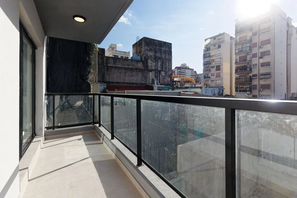 Departamento en Avenida Belgrano 3600