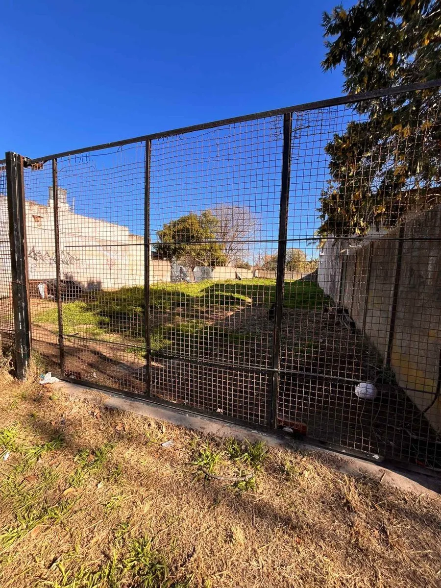 Lote en Saavedra 2400
