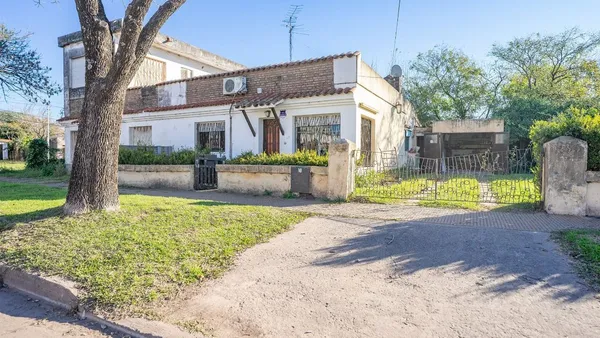 Casa en Alberdi 400