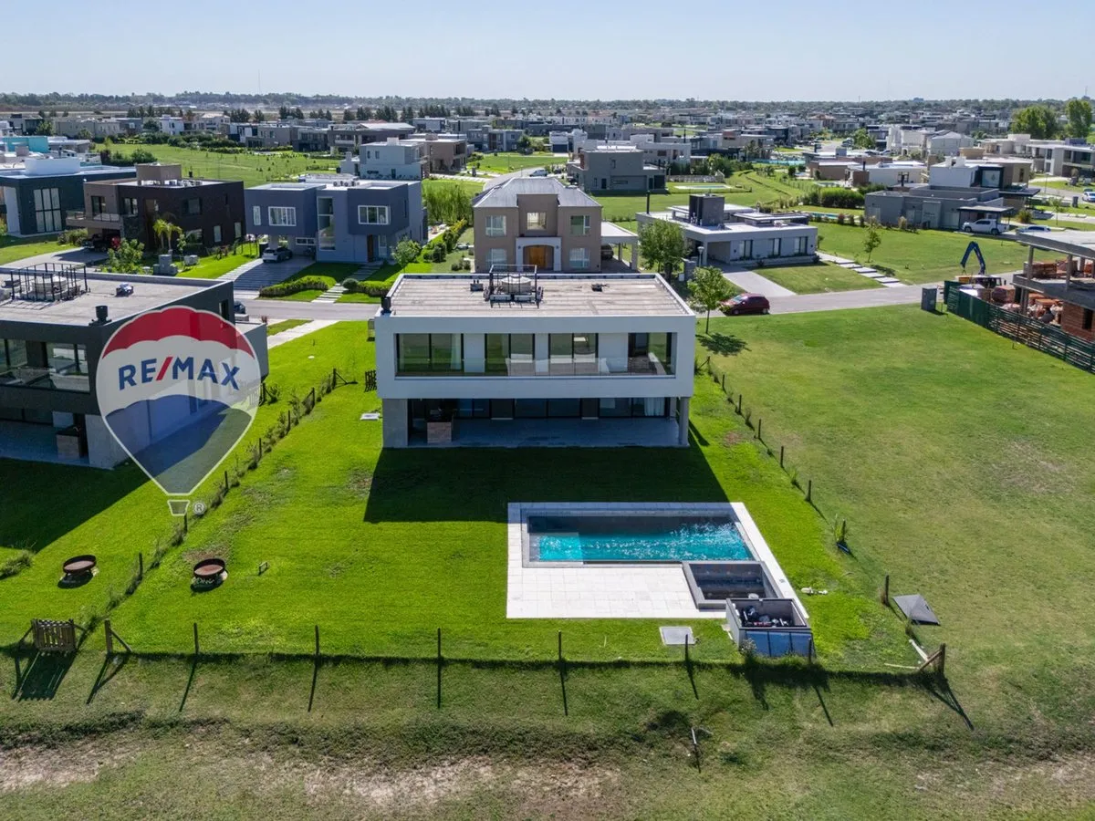 Casa en Los Robles 5900