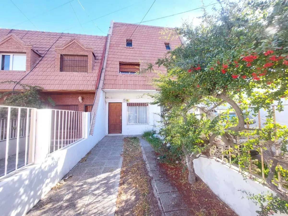 Casa en Miguel A. Camino 1100