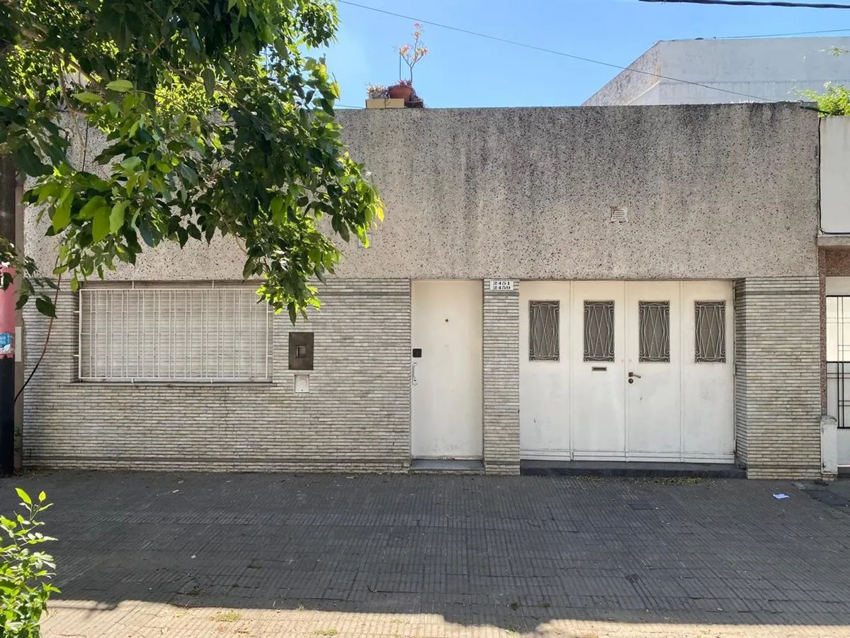 Casa en Chacabuco 2400