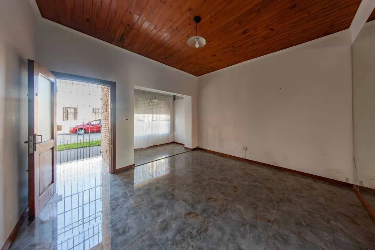 Casa en Olegario Víctor Andrade 700