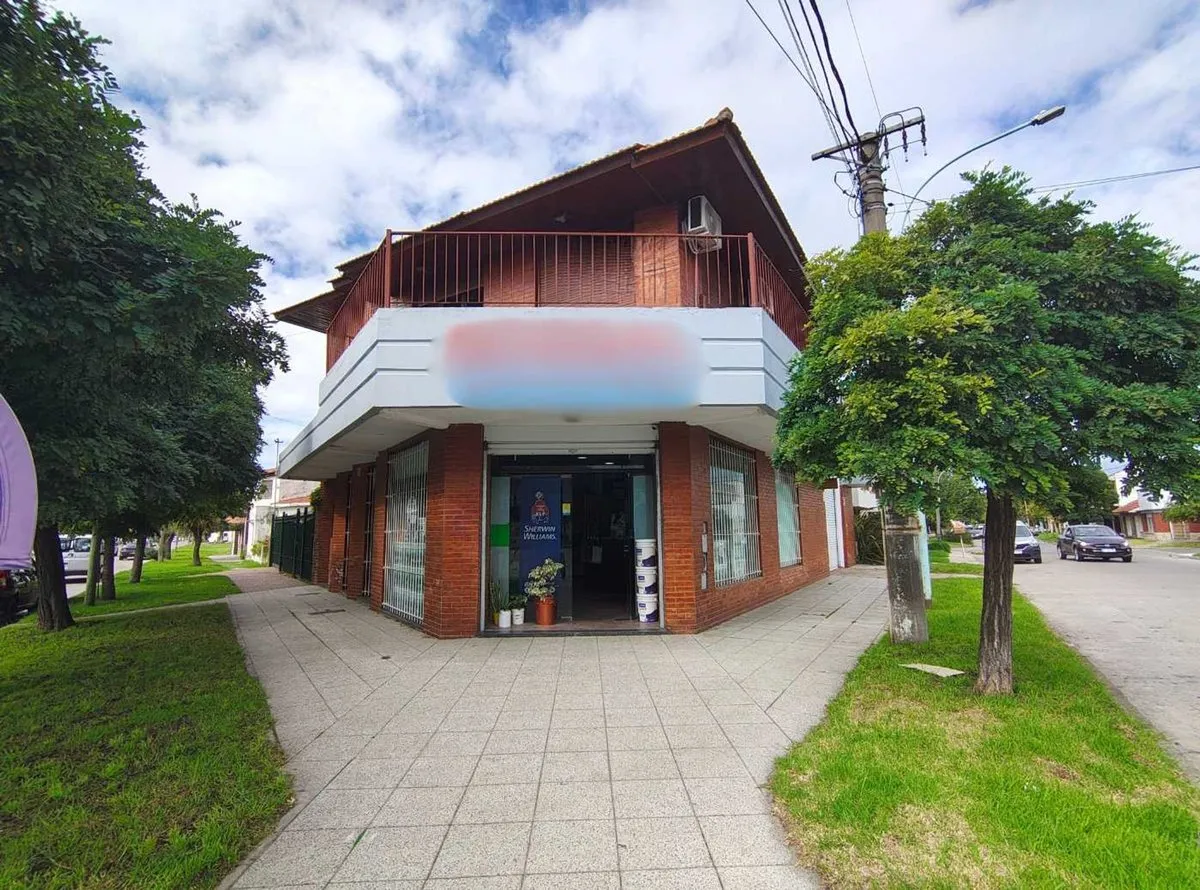 Casa en Avenida Lisandro de la Torre 500