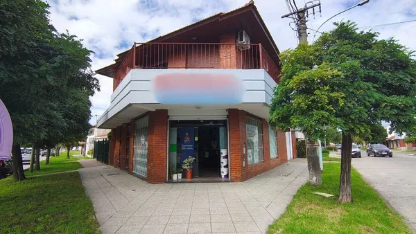 Casa en Avenida Lisandro de la Torre 500