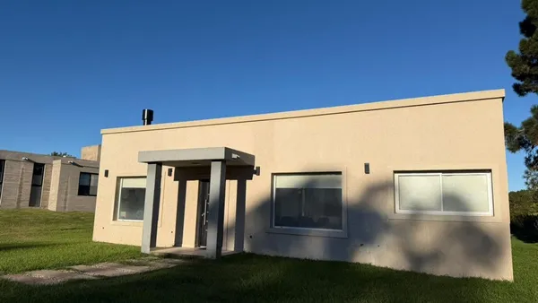 Casa en Senderos 3 300